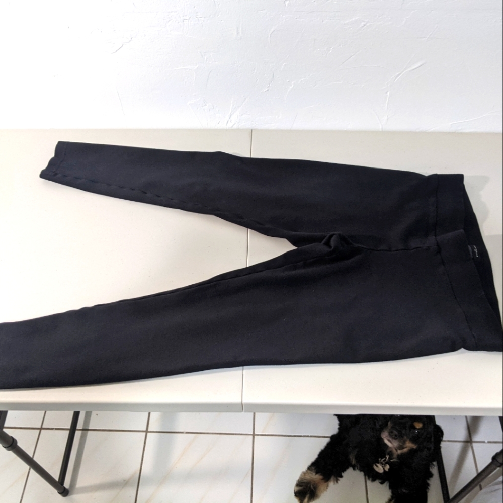 Black leggings